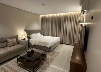 استديو هادئ بسرير ماستر