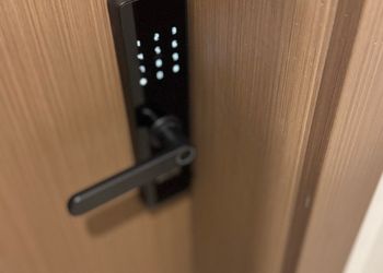 استديو بسرير ماستر وجلسة جانبية 