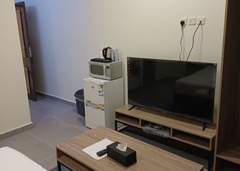 استديو بسرير ماستر وأثاث مريح 