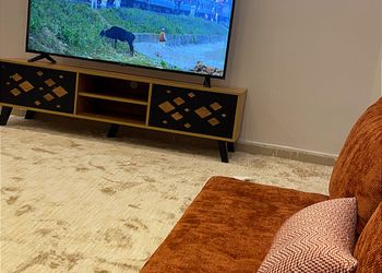 استراحة بمسبح خارجي وأجواء ممتعة 