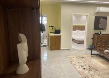 شقة بغرفة نوم وصالة 