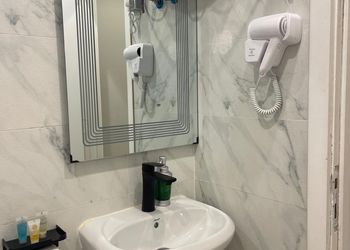 استديو بسرير ماستر وجلسة جانبية 