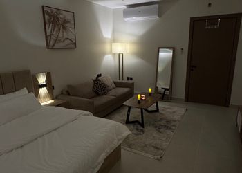 استديو بسرير ماستر وجلسة جانبية 