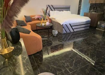 استديو بسرير ماستر وجلسة جانبية