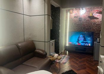 استديو بسرير ماستر وجلسة 