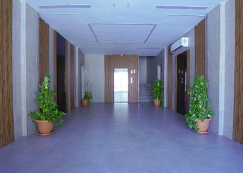 استديو بأثاث مريح وبسيط 