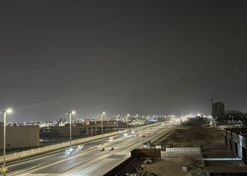 استديو بدخول ذاتي وسرير مريح