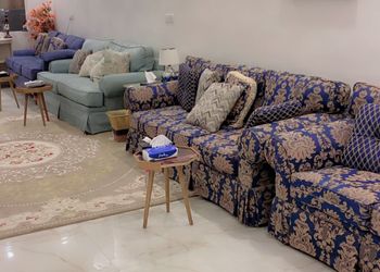 استراحة بمجلس وفناء خارجي 
