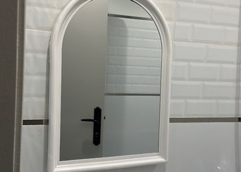 استديو بسرير ماستر وجلسة جانبية