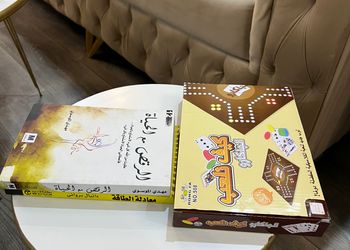 شقة بغرفتين نوم وصالة 