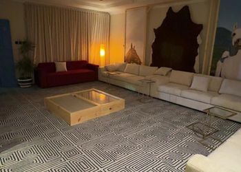 شاليه بخيول ومسبح وألعاب واطفال 