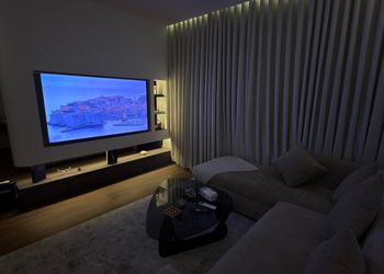 استديو بسرير ماستر