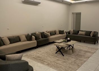 شاليه بمسطح اخضر و مسبح
