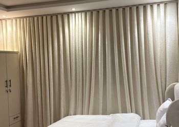 استديو بأثاث مريح وبسيط 