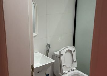 شقة بصالة أنيقة وغرفة نوم 