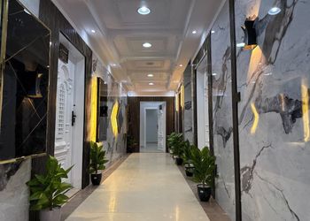 استديو بأثاث مريح وبسيط 