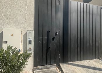 شقة بغرفة جلوس وغرفتين نوم 