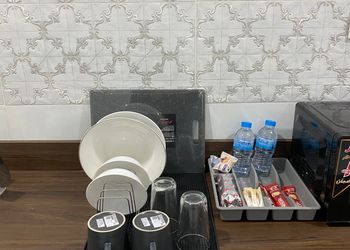 استديو بأثاث مريح وبسيط 