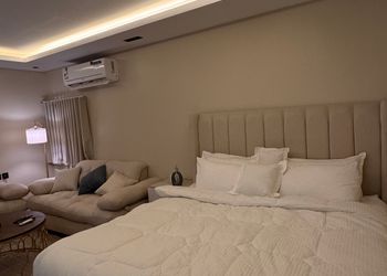 استديو هادئ بدخول ذاتي 