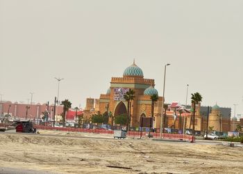 شقة بغرفتين نوم وأثاث مريح