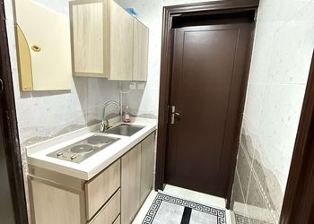 استديو بسرير ماستر وجلسة جانبية