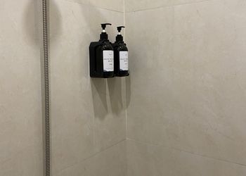 استديو بسرير ماستر وجلسة جانبية 