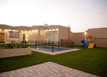 شاليه بمسبح والعاب اطفال 