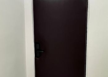 استديو بسرير ماستر وجلسة جانبية