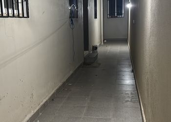 شقة بغرفتين نوم وصالة 