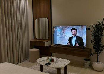 استديو بأثاث مريح وبسيط 