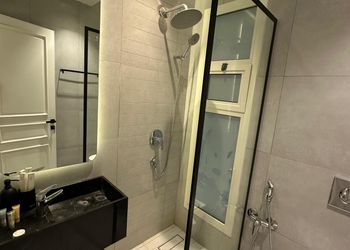 شقة بتصميم أنيق ودخول ذاتي 