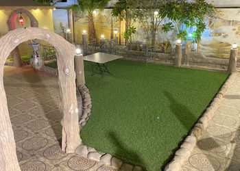 استراحة بألعاب أطفال ومسبح