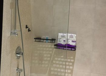 استديو بسرير ماستر