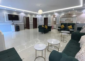 استراحة بمسبح خارجي وأجواء ممتعة 