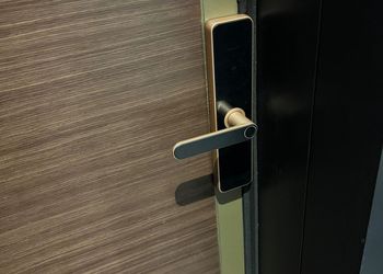 شقة بغرفة معيشة وغرفة نوم 