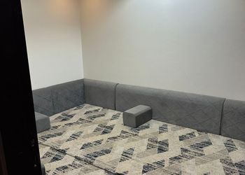 شاليه بمسطح اخضر و مسبح