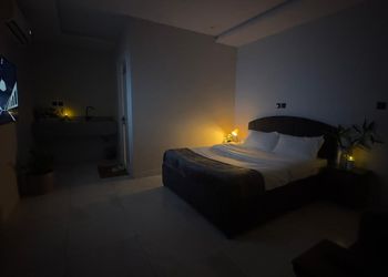 استديو بسرير ماستر