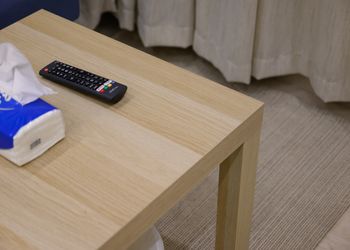 استديو بأثاث مريح وبسيط 