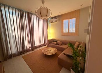 شقة بغرفة نوم وصالة 