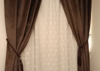 استديو بأثاث مريح وبسيط 