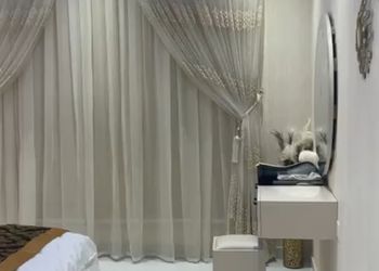 شقة بغرفة معيشة وغرفة نوم 