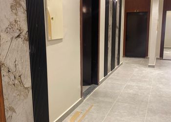 استديو بأثاث مريح وبسيط 