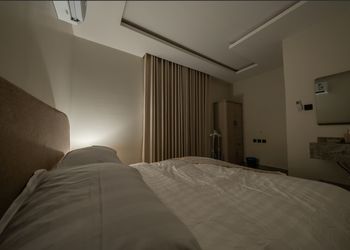 شقة غرفتين نوم و سينما وبلياردو