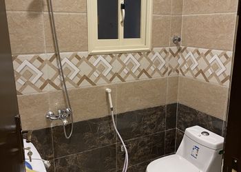 شقة بغرفة معيشة وغرفتين نوم 