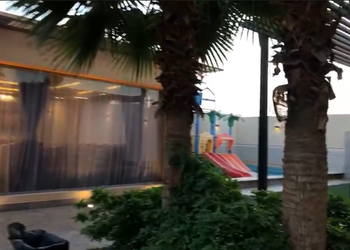 شاليه بألعاب مائية  وغرفة نوم