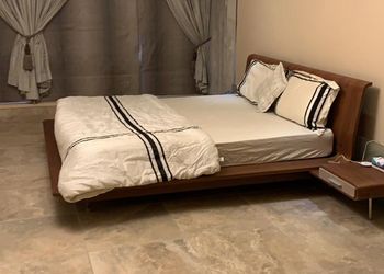شاليه ـ6 غرف نوم مطلة على البحر 