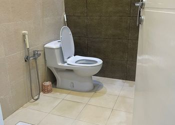 استديو بأثاث مريح وبسيط 