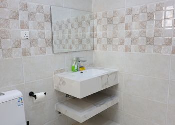 استديو بسرير ماستر وجلسه جانبيه