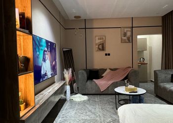 استديو بسرير ماستر وجلسة جانبية
