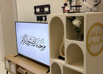 شقة بغرفة معيشة وغرفتين نوم 